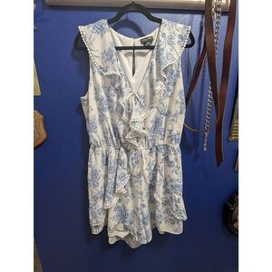 Sz S (16/1X) City Chic Playsuit!